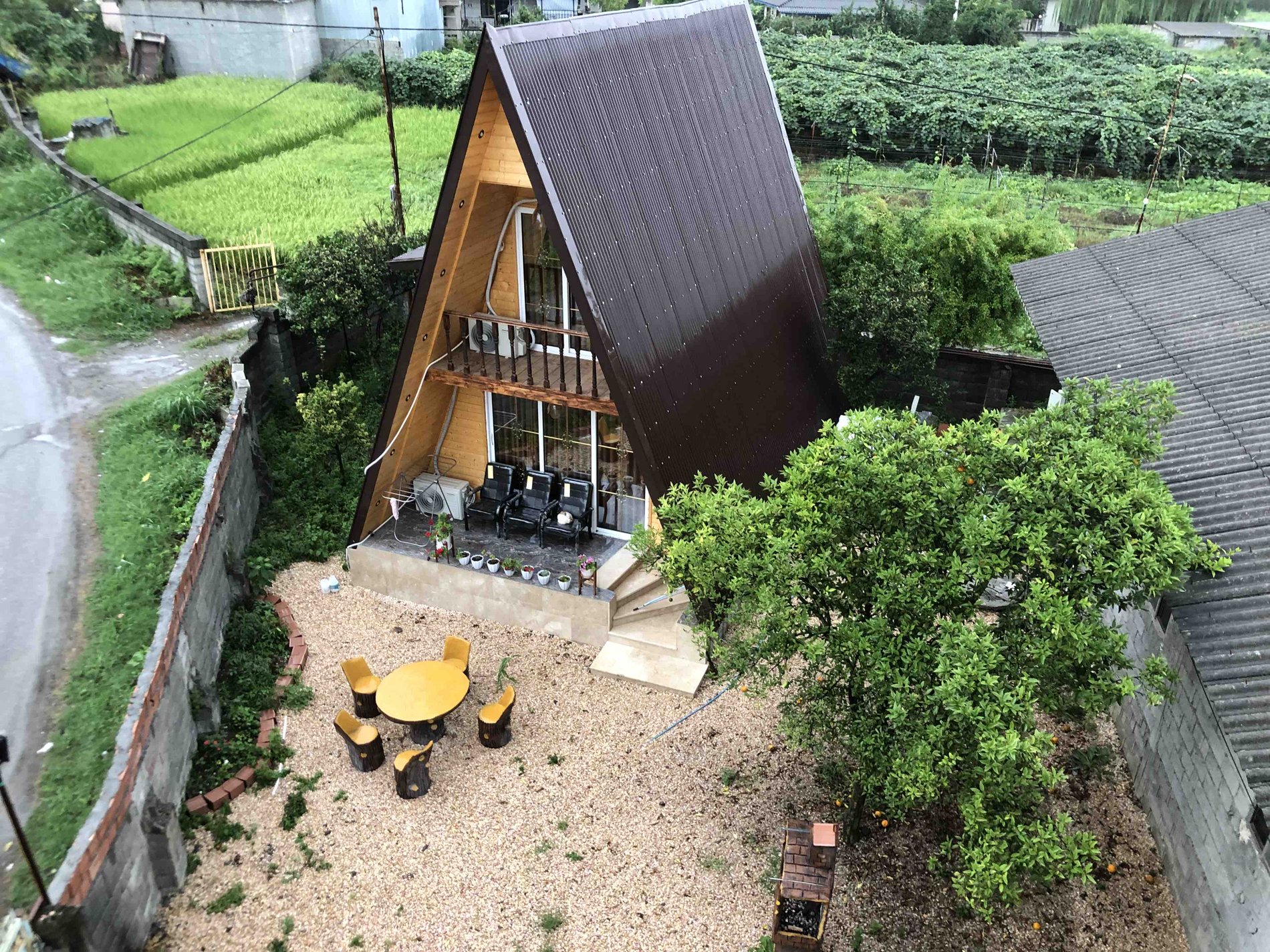 یک خوابه چوبی پویان