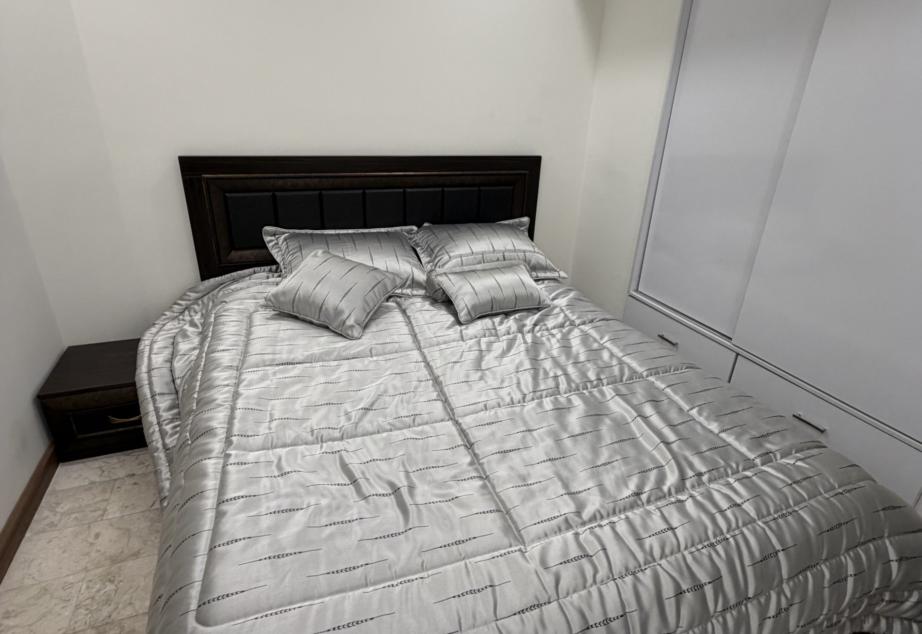 آپارتمان یک خوابه بالین پالاس فردوس غرب