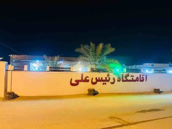 سوئیت سه خوابه رئیس علی - ورودی اقامتگاه