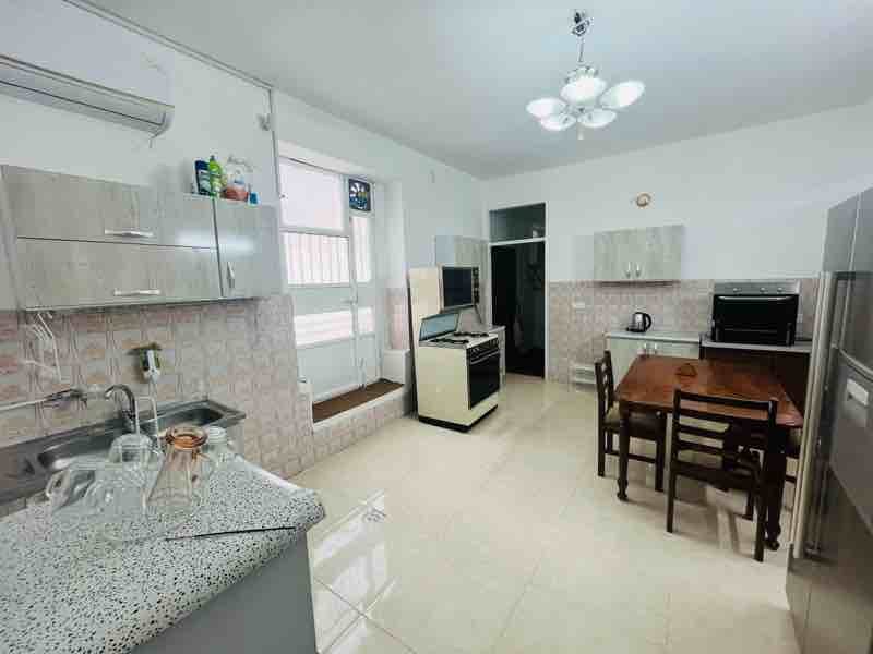 سوئیت سه خوابه رئیس علی