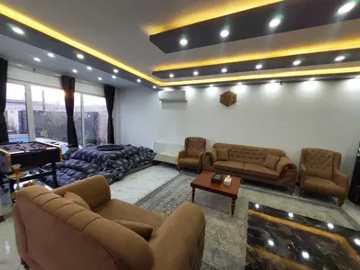 ویلا یک خوابه استخردار آران