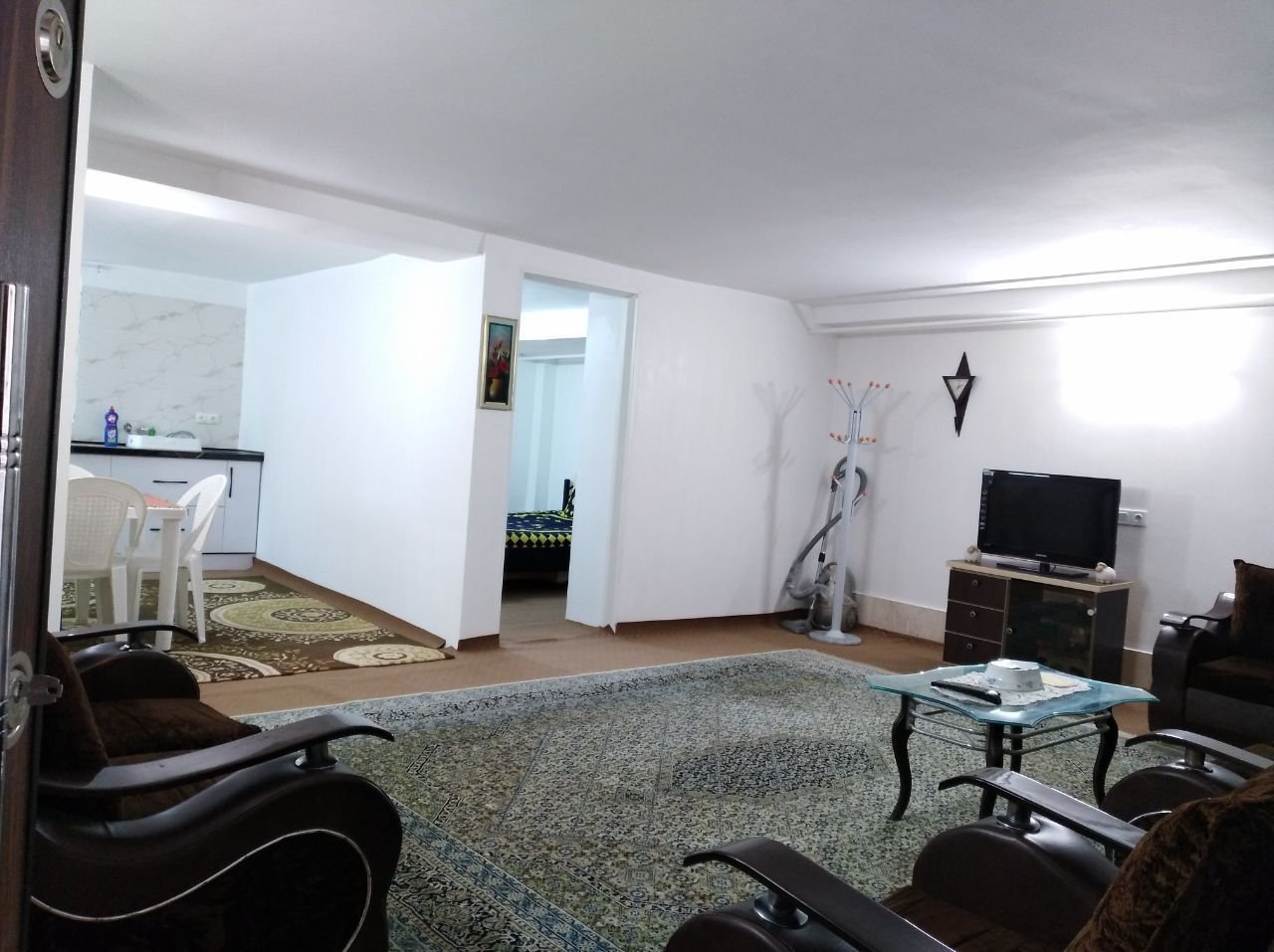 سوئیت یک خوابه سوسن