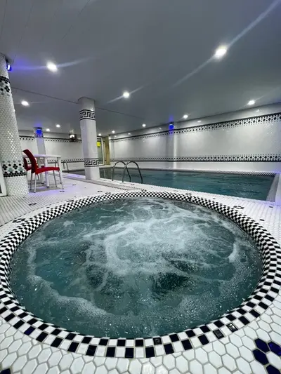 ویلا دوخوابه استخردار آبگرم واحدی