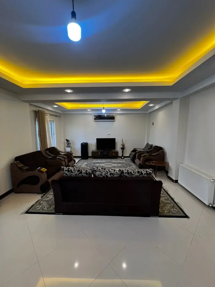 ویلا دوخوابه استخردار آبگرم واحدی