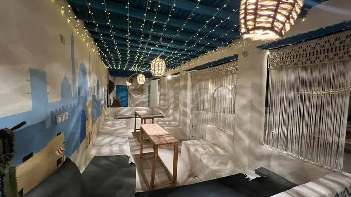 بوم گردی مغ - مغ - واحد ۱ - فضا بیرون اتاق