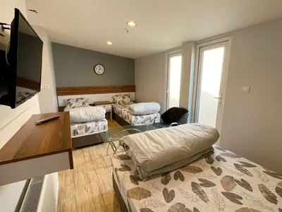 مجتمع اقامتی یاوری - واحد چهارتخته 303