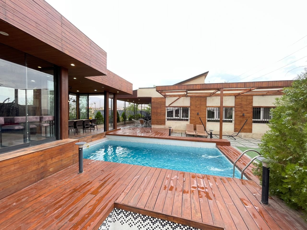 ویلا آلاچیق ۱ -   