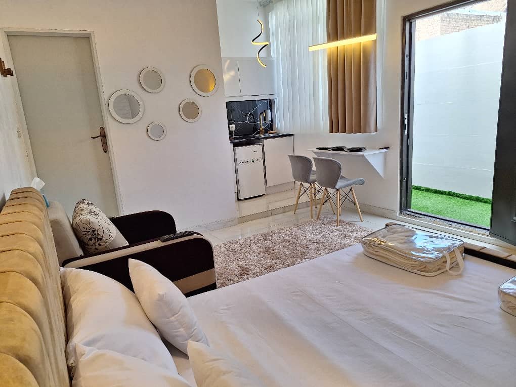 فلت روم لند ۲