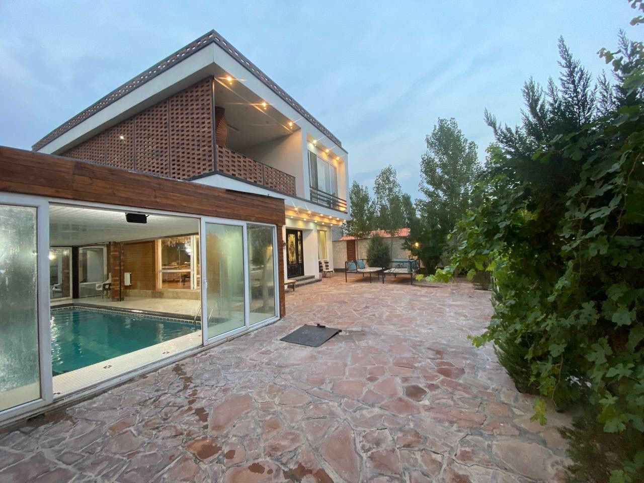 ویلا سه خوابه دوبلکس استخردار آبگرم آدرین -    