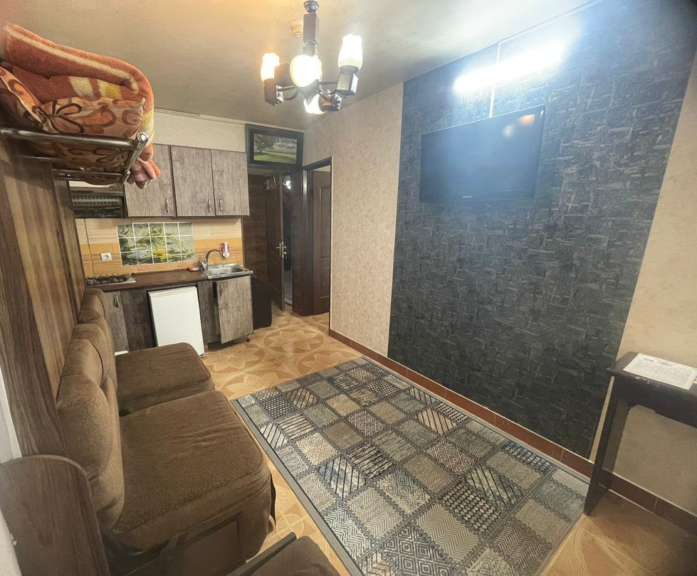 قصر سفید - واحد یک خوابه چهارتخته ۲۰۲ -