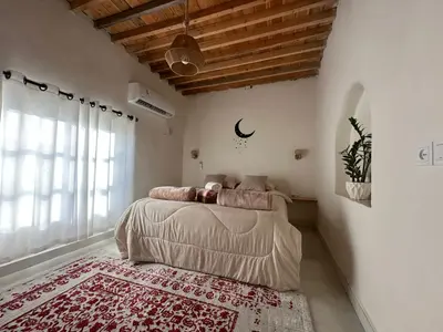 بومگردی دوخوابه استخردار ماه هوس