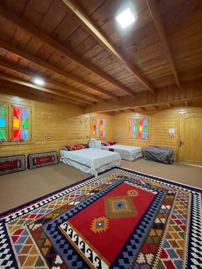 فلت پای کوه دران ۲