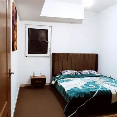 آپارتمان یک خوابه ماه رو