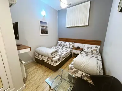 مجتمع اقامتی یاوری - واحد سه تخته ۱۰۳