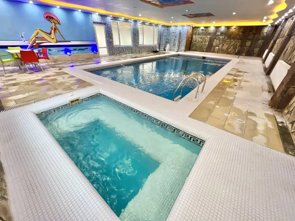 ویلا چهارخوابه استخردار آبگرم ونوس 1 -   