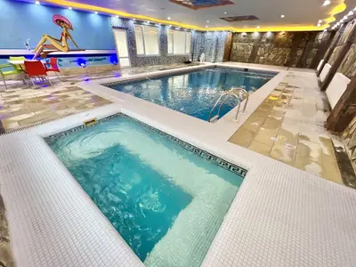 ویلا چهارخوابه استخردار آبگرم ونوس 1