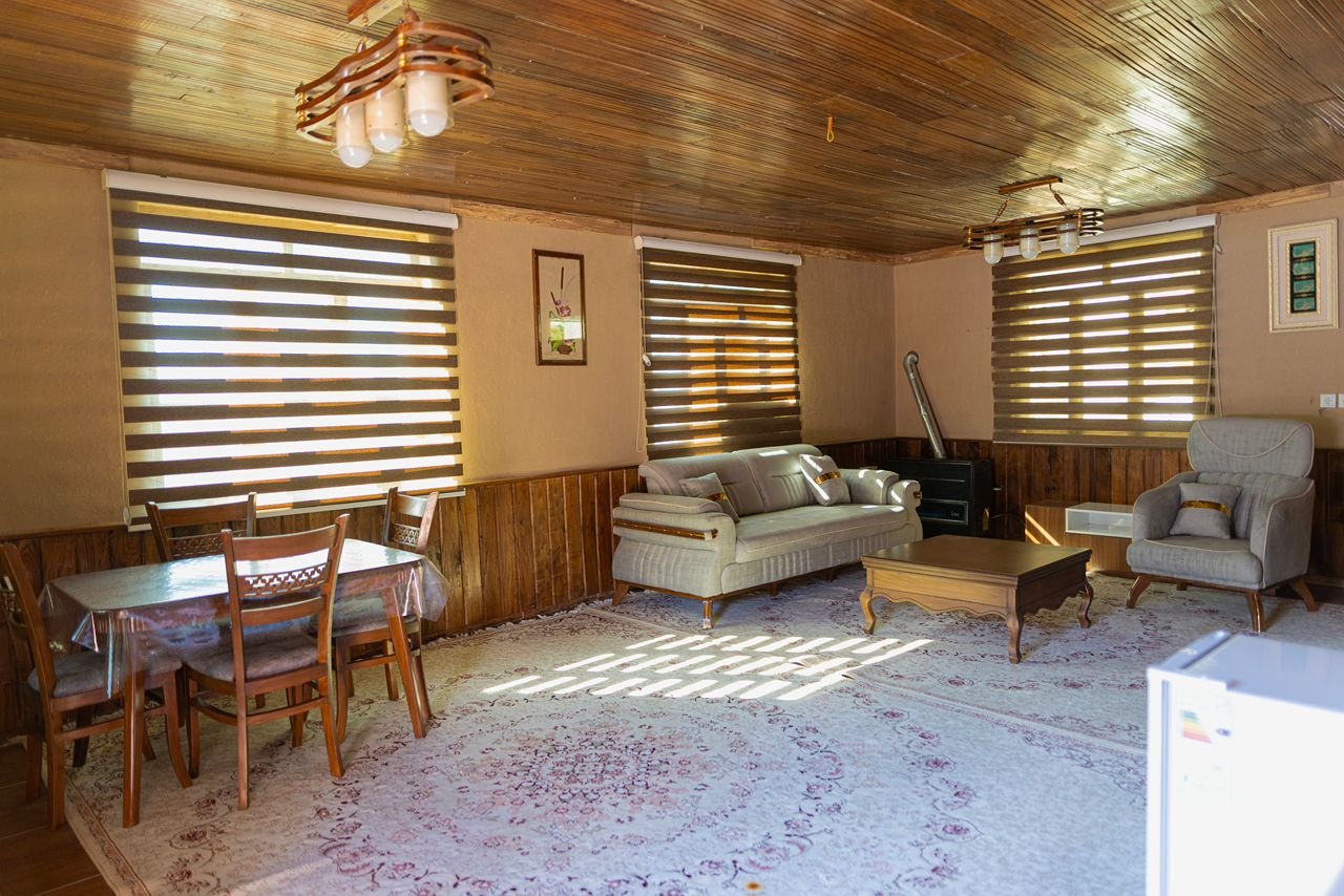 یک خوابه جنگلی جکوزی دار سی تیکا - واحد ارغوان