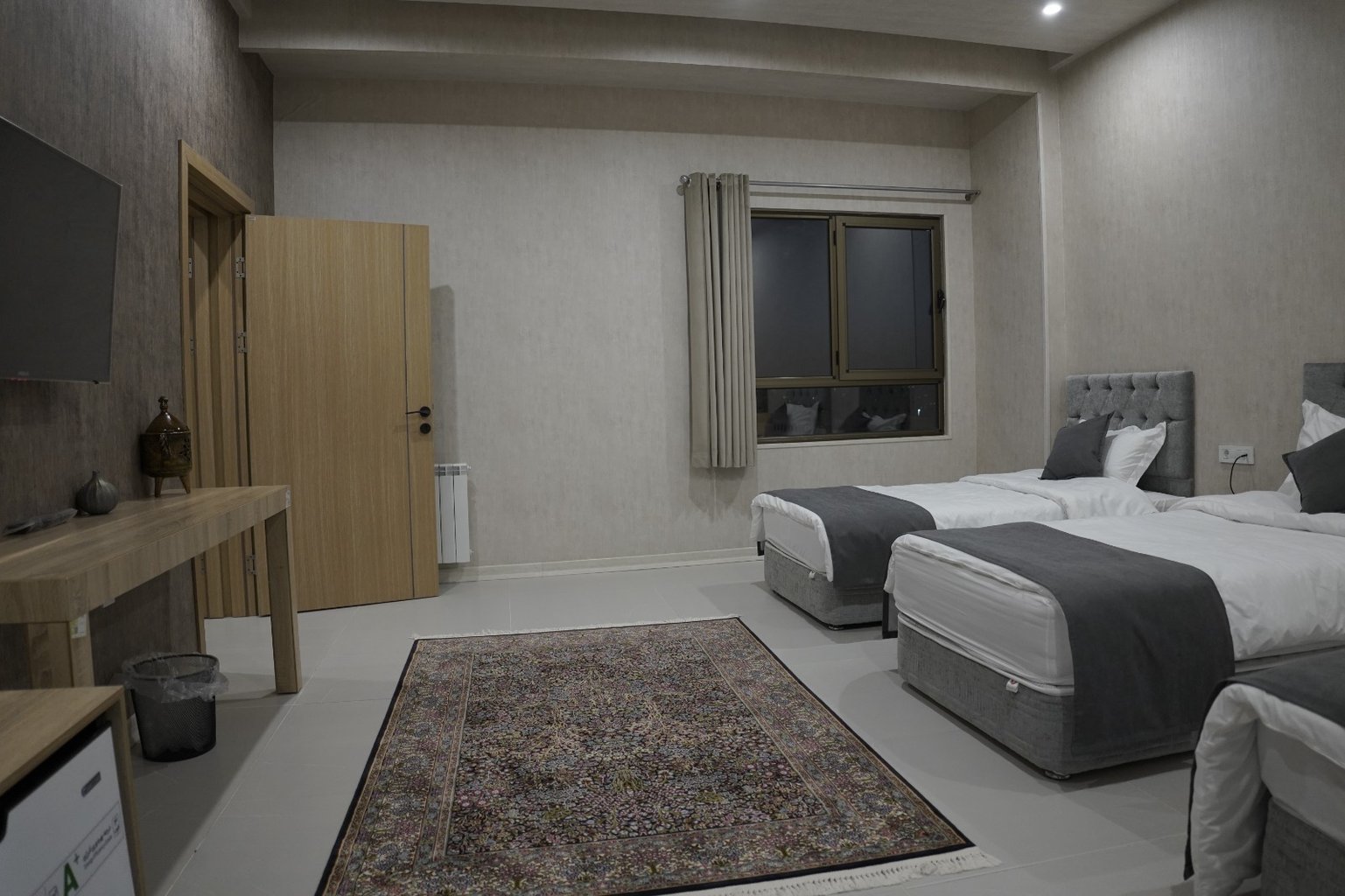 مجتمع اقامتگاهی هتل 3 ستاره مهوا - مهوا - واحد 609 چهارتخته سینگل  -   