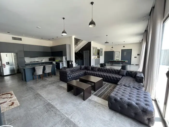 ویلا چهارخوابه استخردار چهارفصل منصوری -    