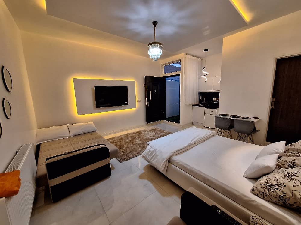 فلت روم لند ۳