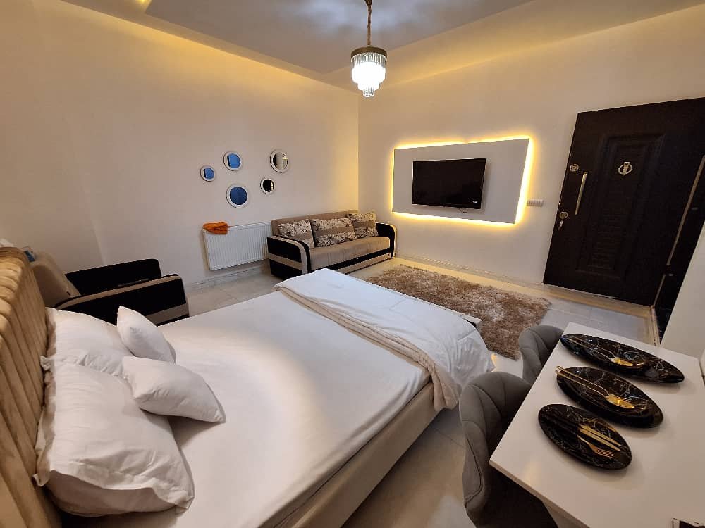 فلت روم لند ۳