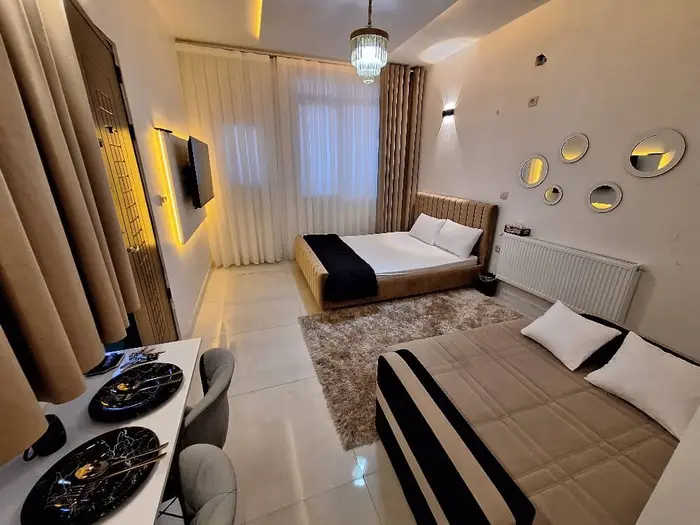 سوئیت فلت روم لند ۱ -    