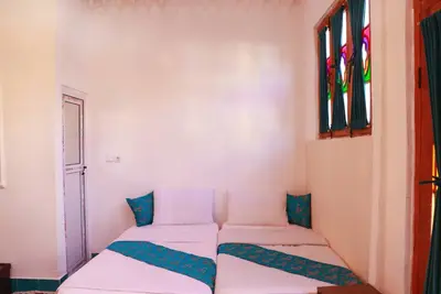 اقامتگاه سنتی سلطانی - واحد فیروزه