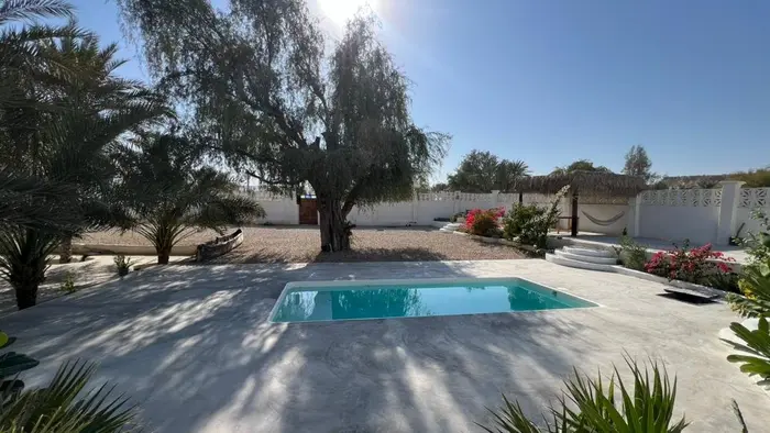 بوم گردی چهارخوابه استخردار بارح -   