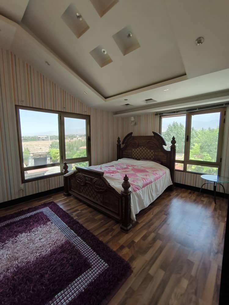 پنج خوابه استخردار عمارت پرواز