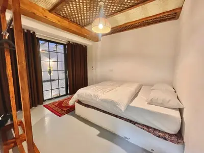 بومگردی سه خوابه ساحلی استخردار مغرب