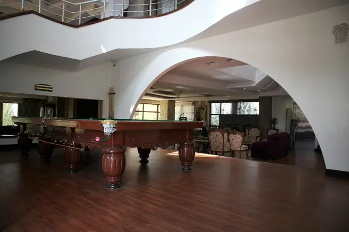 ویلا پنج خوابه استخردار عمارت پرواز -   