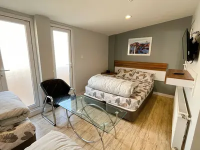 مجتمع اقامتی یاوری - واحد چهارتخته 303