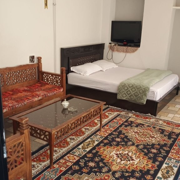 بومگردی خانه پدری ۱ - واحد گل یاس