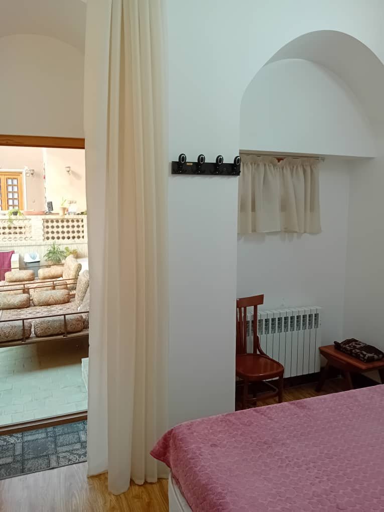 بومگردی یزدان - واحد 9