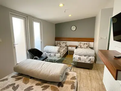 مجتمع اقامتی یاوری - واحد چهارتخته 304