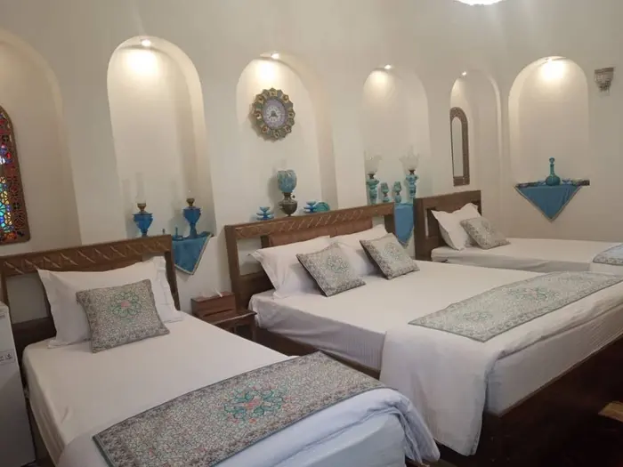 اقامتگاه سنتی خانه تاریخی نبوی - واحد فیروزه -   