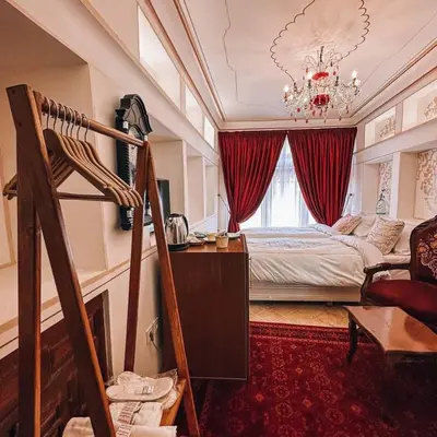 اقامتگاه سنتی خانه بهشتیان - واحد شب بو