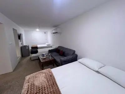 بومگردی ساحلی خماسی هنگام - واحد پنج تخته 1