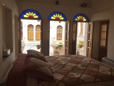 اقامتگاه سنتی سرای امیر - واحد سه دری همکف