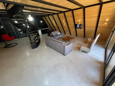 کلبه دوخوابه سوئیسی استخردار آبگرم مهر