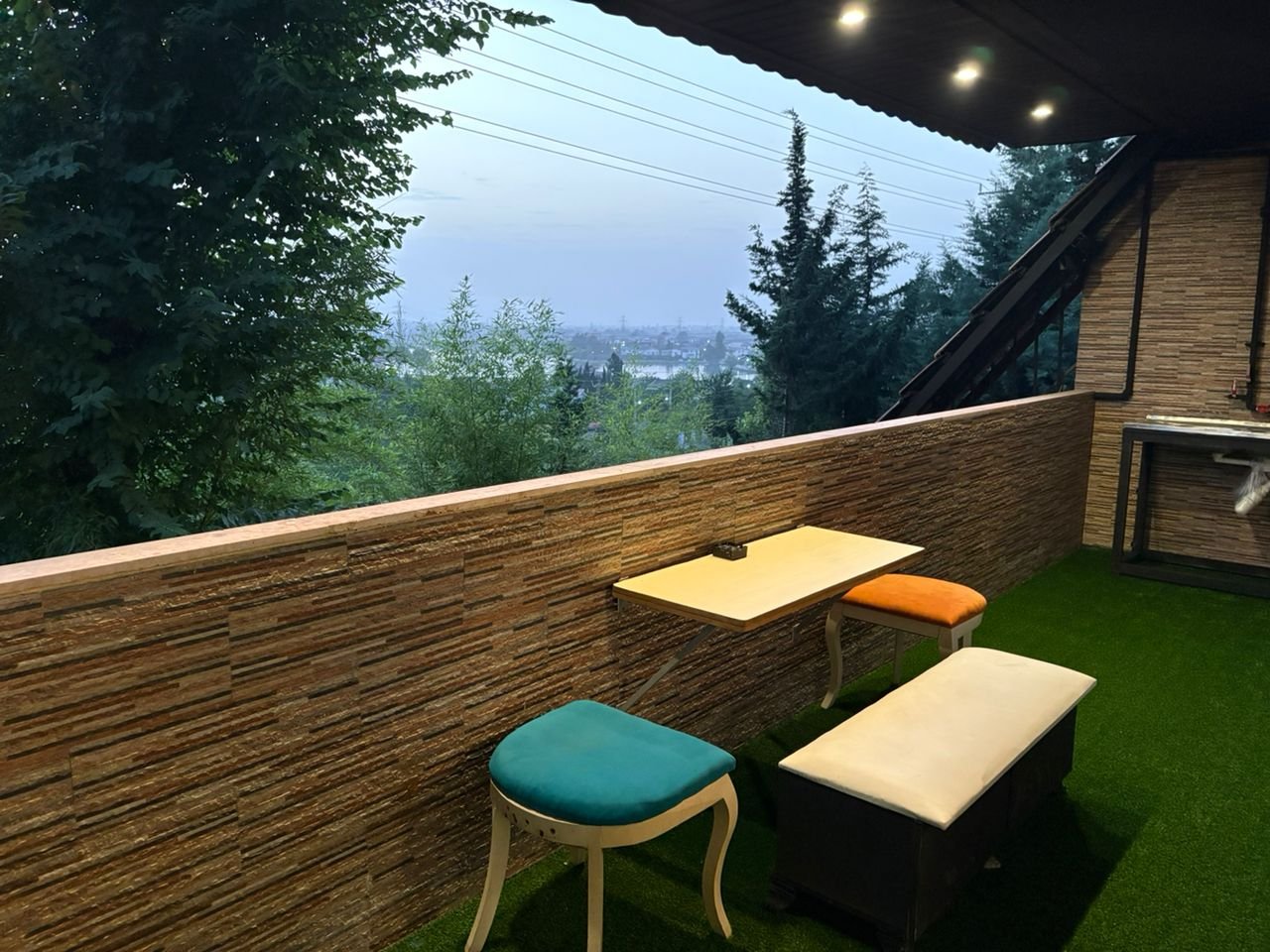 یک خوابه جنگلی جاده نظامی