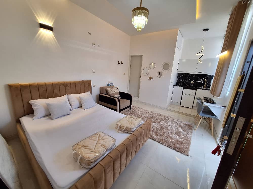 فلت روم لند ۲