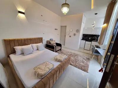 سوئیت فلت روم لند ۲