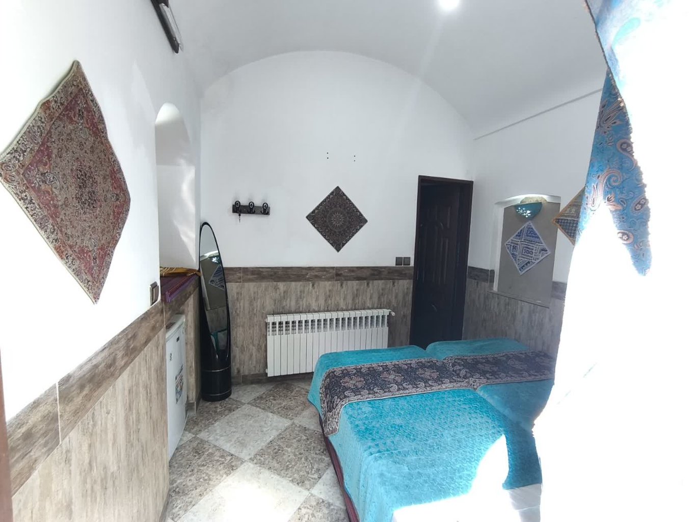 اقامتگاه سنتی دوستانه - واحد دوتخته 4 -   