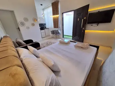 سوئیت فلت روم لند ۲