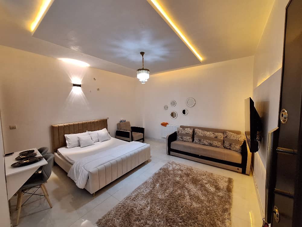 فلت روم لند ۳