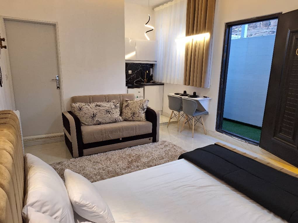 فلت روم لند ۱