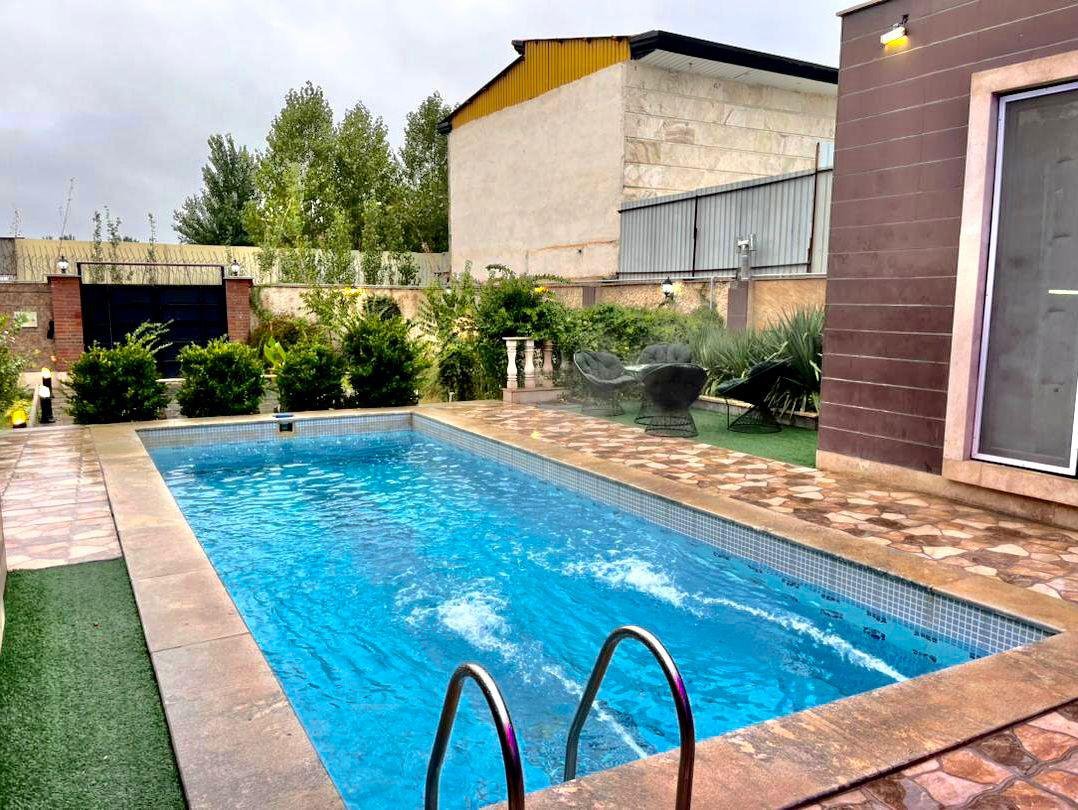 دوخوابه استخردار آبگرم تاتیانا