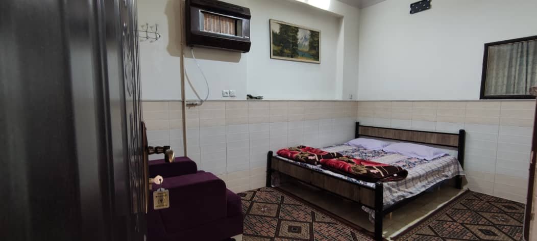 مسافرخانه شبنم - واحد ۴