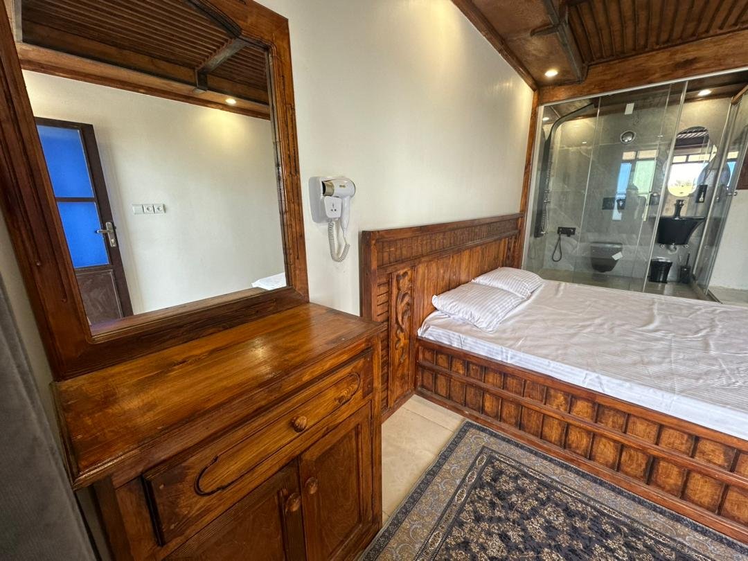 میرزا - واحد 4 پریمیوم